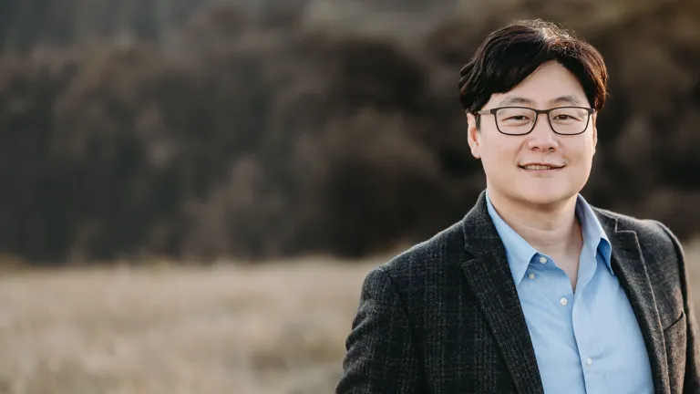 Dr. Yi Li