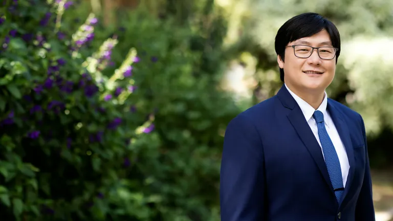 Dr. Yi Li