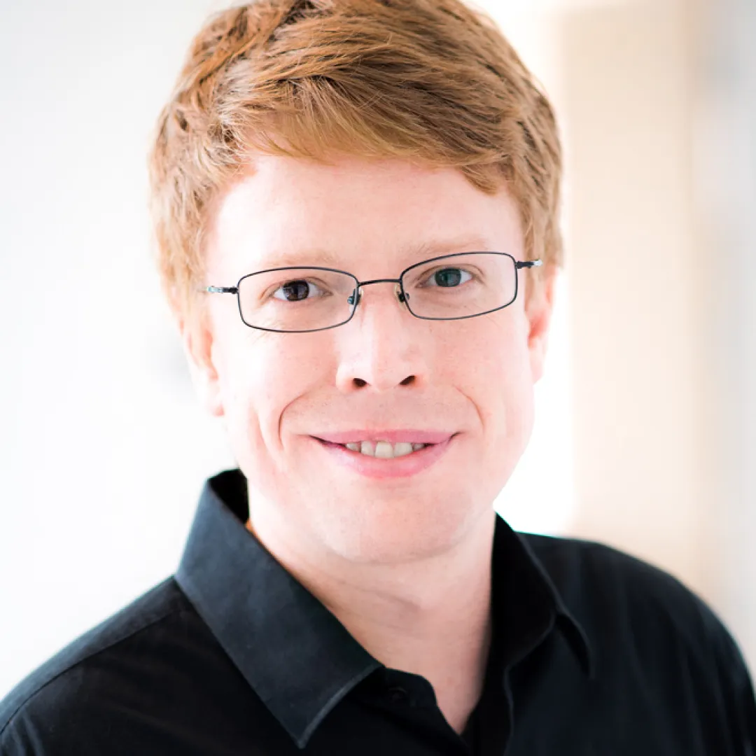 Dr. Luke Gilbert headshot