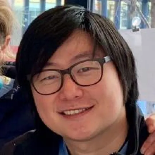 Yi Li